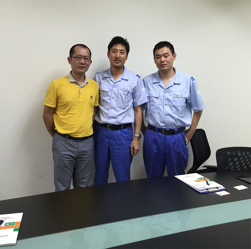 clients-visit-sikes-005-html